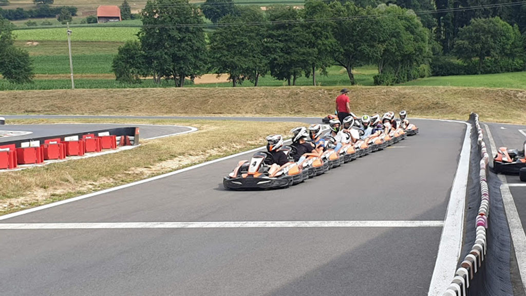 Cours_d'allemand_et_activités_pour_enfant_dans_le_camp_d'été_d'Estavayer