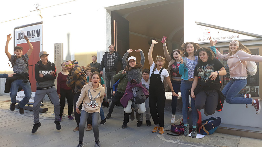 Camp_de_langues_pour_enfants_et_adolescents_dans_le_Valais_suisse_au_printemps