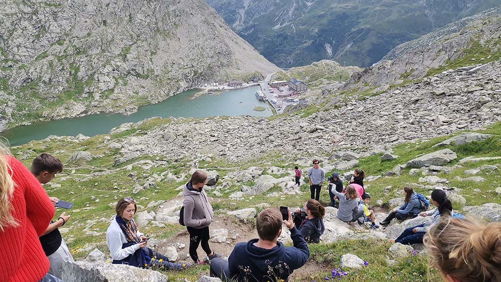 Liddes_Switzerland_kids_learning_English,_German_or_French